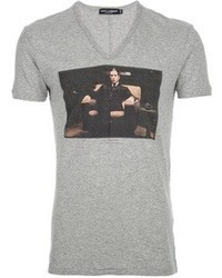 Мужская серая футболка с v-образным вырезом с принтом от Dolce & Gabbana