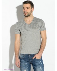 Мужская серая футболка с v-образным вырезом с принтом от GUESS