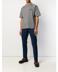 Мужская серая футболка с круглым вырезом с вышивкой от Prada