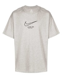 Мужская серая футболка с круглым вырезом с вышивкой от Nike