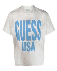 Мужская серая футболка с круглым вырезом с принтом от GUESS USA