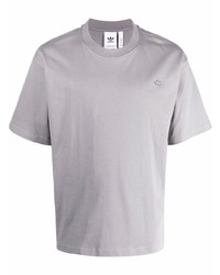 Мужская серая футболка с круглым вырезом от adidas