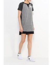 Женская серая футболка с круглым вырезом от Nike