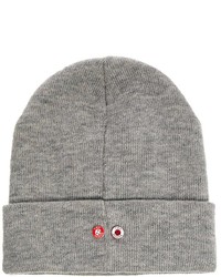 Женская серая шапка от New Balance