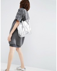 Серебряная большая сумка от Asos