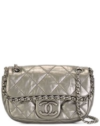 Серебряная кожаная стеганая сумка через плечо от Chanel