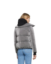 Женская серебряная куртка-пуховик от Moncler