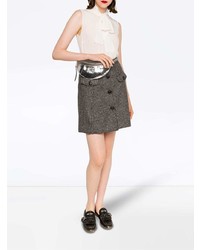 Серебряная поясная сумка от Miu Miu