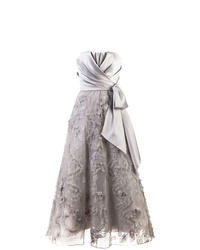 Серебряное кружевное вечернее платье с вышивкой от Marchesa Notte