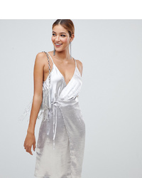 Серебряное сатиновое платье-комбинация от Boohoo