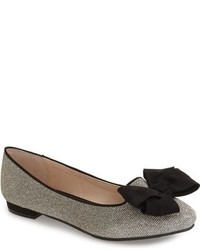 Серебряные балетки с вышивкой