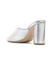 Серебряные босоножки на каблуке от Schutz