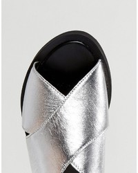 Женские серебряные босоножки от Warehouse