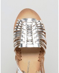 Женские серебряные босоножки от Warehouse