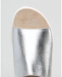 Женские серебряные босоножки от Monki