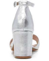 Женские серебряные кожаные босоножки от Steven