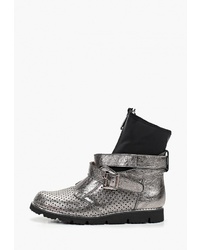 Серебряные кожаные ботильоны от Clovis