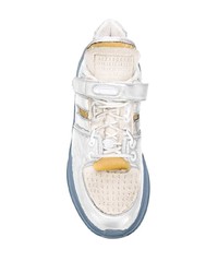 Мужские серебряные кожаные кроссовки от Maison Margiela