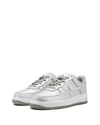 Мужские серебряные кожаные низкие кеды от Nike