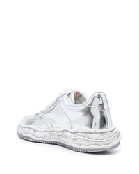 Мужские серебряные кожаные низкие кеды от Maison Mihara Yasuhiro