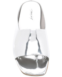 Серебряные кожаные сабо от Marsèll
