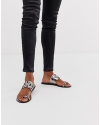 Серебряные кожаные сандалии на плоской подошве с украшением от ASOS DESIGN