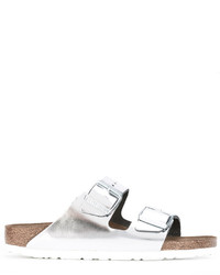 Серебряные кожаные сандалии на плоской подошве от Birkenstock