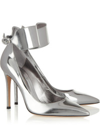 Серебряные кожаные туфли от Gianvito Rossi