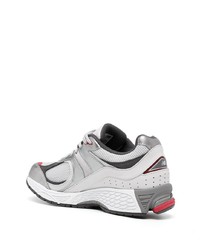 Мужские серебряные кроссовки от New Balance