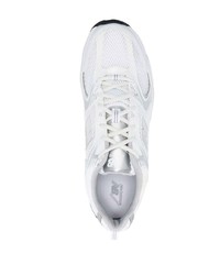 Мужские серебряные кроссовки от New Balance