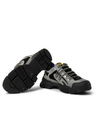 Мужские серебряные кроссовки от Gucci