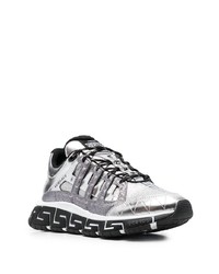 Мужские серебряные кроссовки от Versace