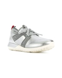 Женские серебряные кроссовки от Moncler