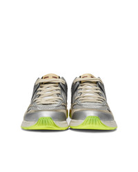 Мужские серебряные кроссовки от Gucci