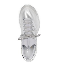 Мужские серебряные кроссовки от Mizuno