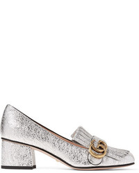 Женские серебряные лоферы c бахромой от Gucci