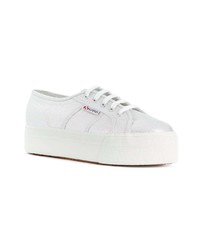 Женские серебряные низкие кеды из плотной ткани от Superga