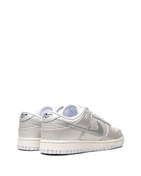 Мужские серебряные низкие кеды от Nike