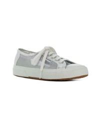 Женские серебряные низкие кеды от Superga