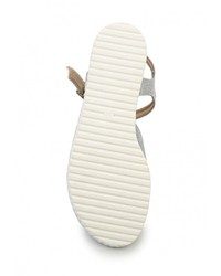 Серебряные сандалии на плоской подошве от Coco Perla