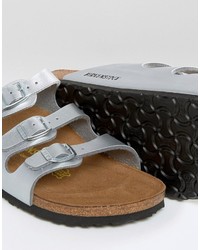 Серебряные сандалии на плоской подошве от Birkenstock