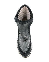 Серебряные угги от Mou