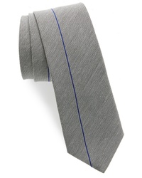 Серебряный галстук в вертикальную полоску