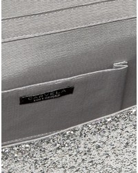 Серебряный клатч от Carvela