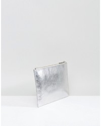 Серебряный клатч от Whistles