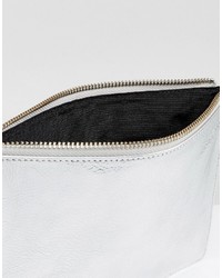 Серебряный клатч от Whistles