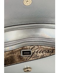 Серебряный кожаный клатч от GUESS