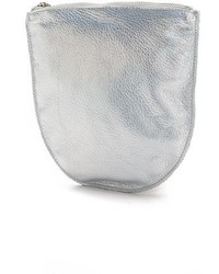 Серебряный кожаный клатч от Baggu