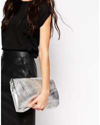 Серебряный кожаный клатч от Religion