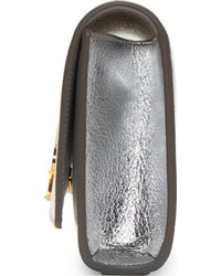 Серебряный кожаный клатч от Saint Laurent